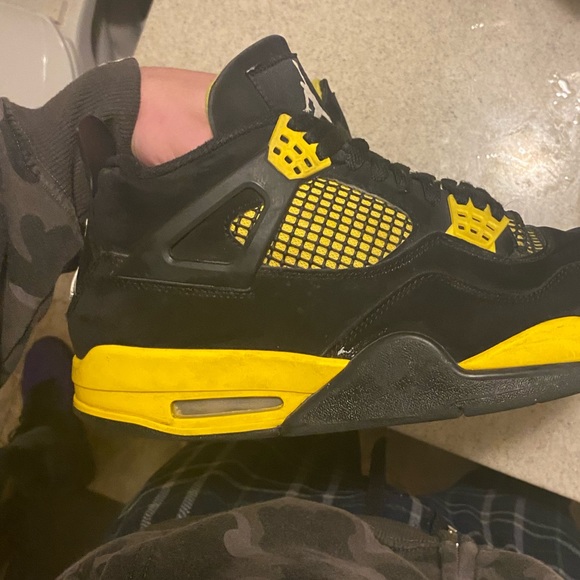 Jordan 4 size 9.5 - Picture 1 of 5